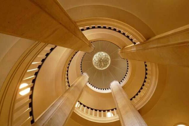 Guiding with Authenticity: Essential Pillars for the Mindfulness Teacher