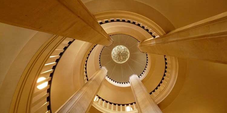 Guiding with Authenticity: Essential Pillars for the Mindfulness Teacher